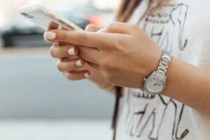 Tinder, Telefoon