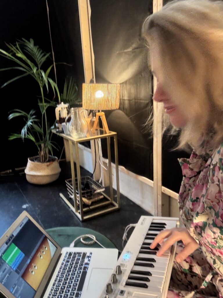 Week 41:42 2025, DJ met ChatGPT