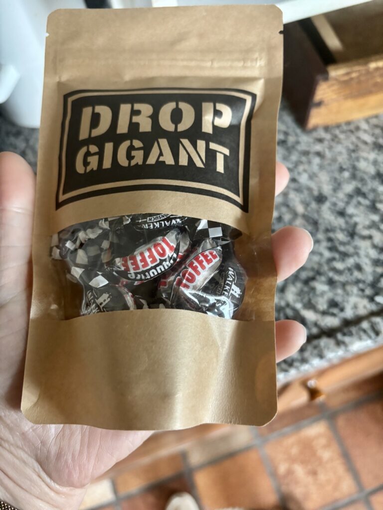 Dagboekstukjes maart 2026 - Drop, Dupe Locarbits, Groene Kruis Hoestbonbons, Droptoffees (B)