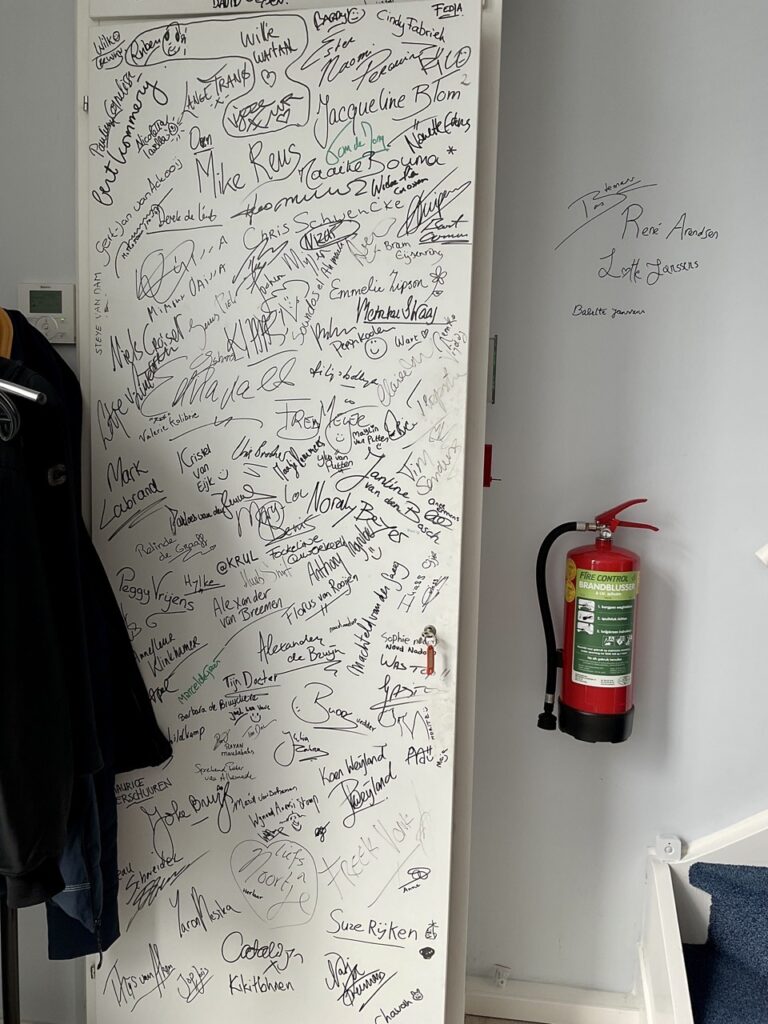 Dagboekstukjes maart 2026 - opnemen in de studio, voice-over (B)