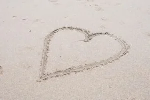 Zwanger, Hartje in het zand, Strand (Blog)