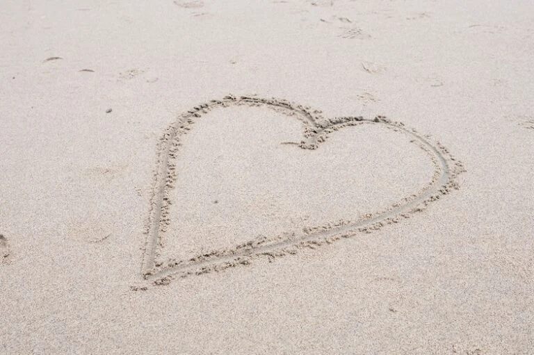 Zwanger, Hartje in het zand, Strand (Blog)